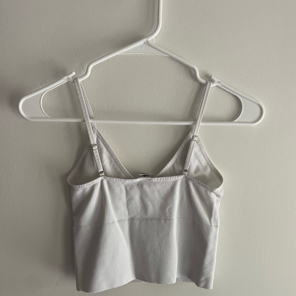 White Dynamic Tank - Picture 3 of 3